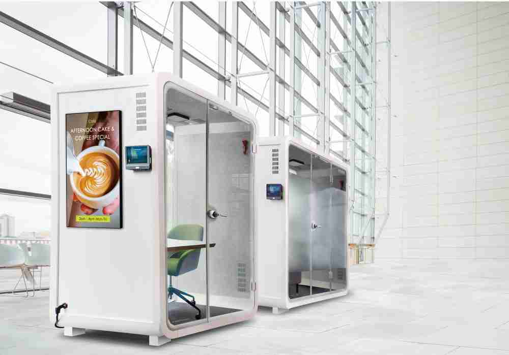 银河集团子公司达擎之智慧行动办公舱，，，采用PDLC智能调光玻璃设计，，，透过通电与断电的电流切换，，，呈现透明与雾面效果，，，，具节能降耗特性并兼顾隐私，，，，确保信息安全