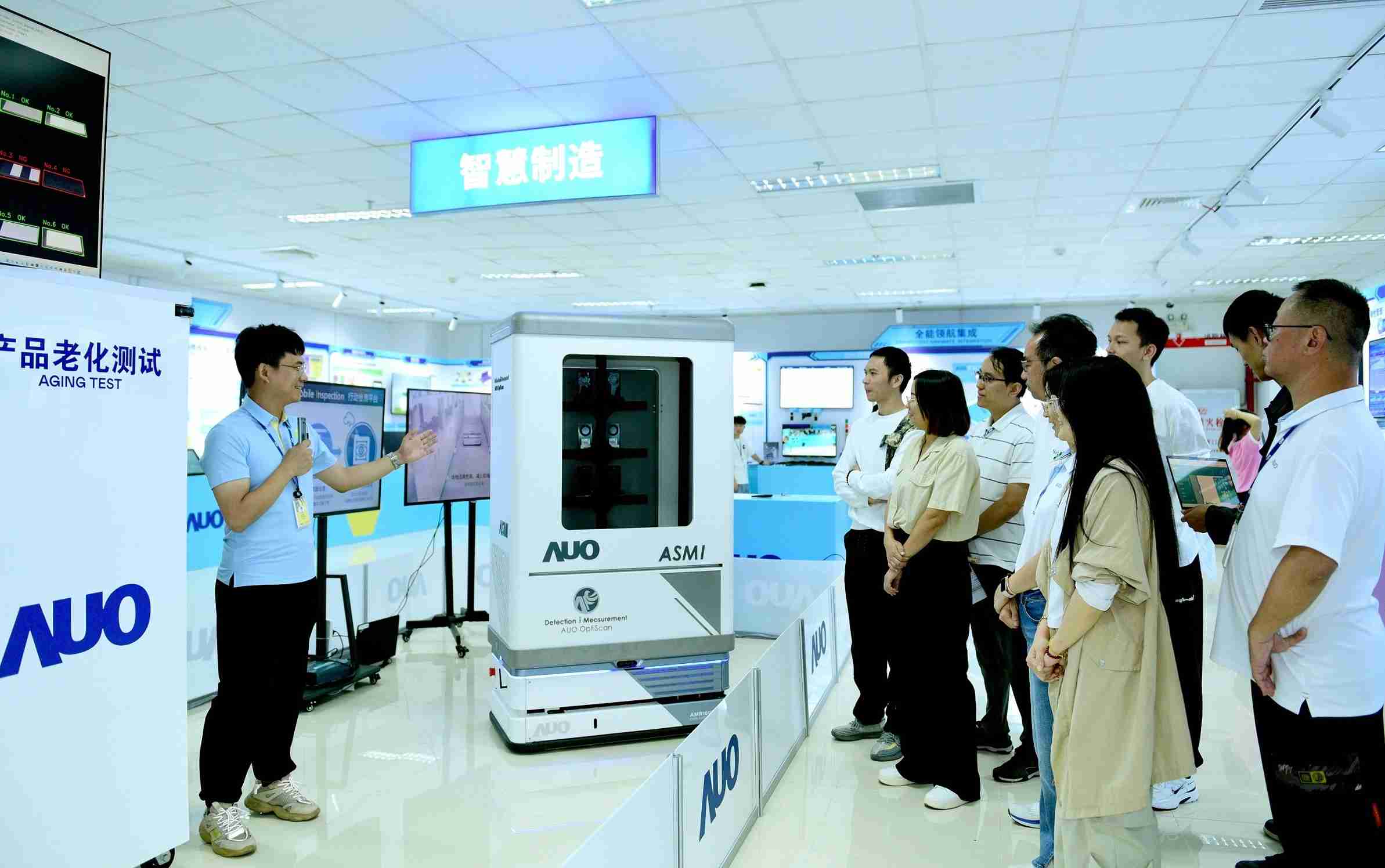 银河集团厦门将5G+ABC技术串联生产管理全流程，，，，打通研发、、、、采购、、、、生管、、制程、、、、设备、、质量等产品全生命周期制造流程，，，完成数字化设计、、、、智慧供应链、、、智能座舱、、、全流程设备管理、、、数据驱动优化、、、智慧在线检测、、智慧品管等自适应生产模式升级